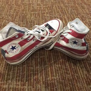 CONVERSE AMERICAN FLAG SNEAKERS